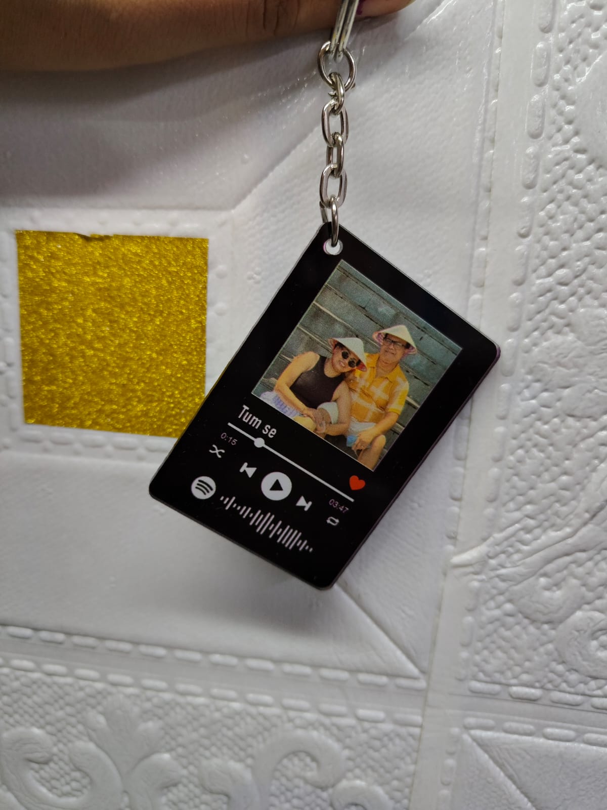 Custom Spotify Photo Keychain with Song Name – Personalized Acrylic Gift