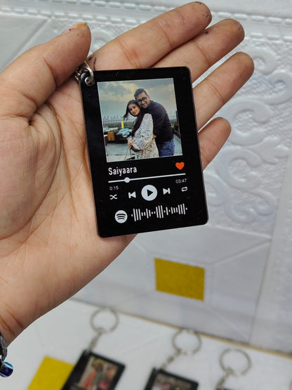 Custom Spotify Photo Keychain with Song Name – Personalized Acrylic Gift