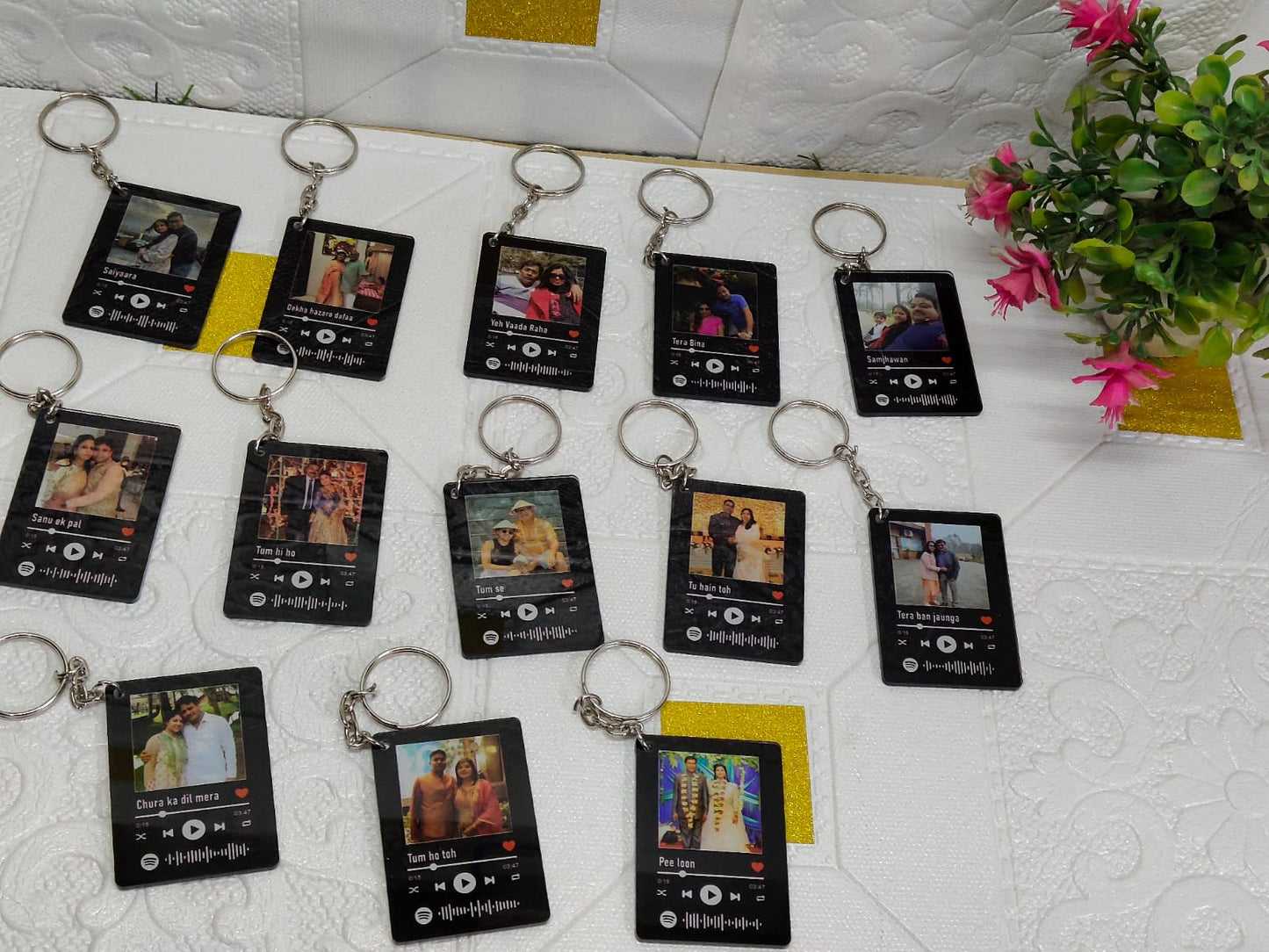 Custom Spotify Photo Keychain with Song Name – Personalized Acrylic Gift